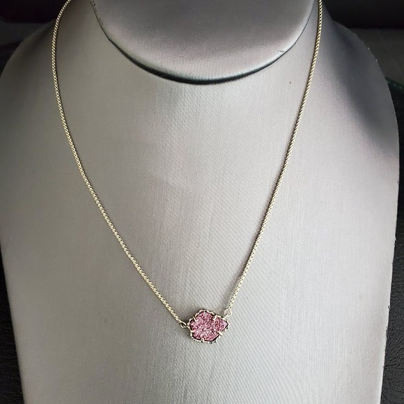 Kendra Scott Tess Gold Plated Pendant Necklace Berry Pink Drusy Sparkle Jewelry - Picture 2 of 8